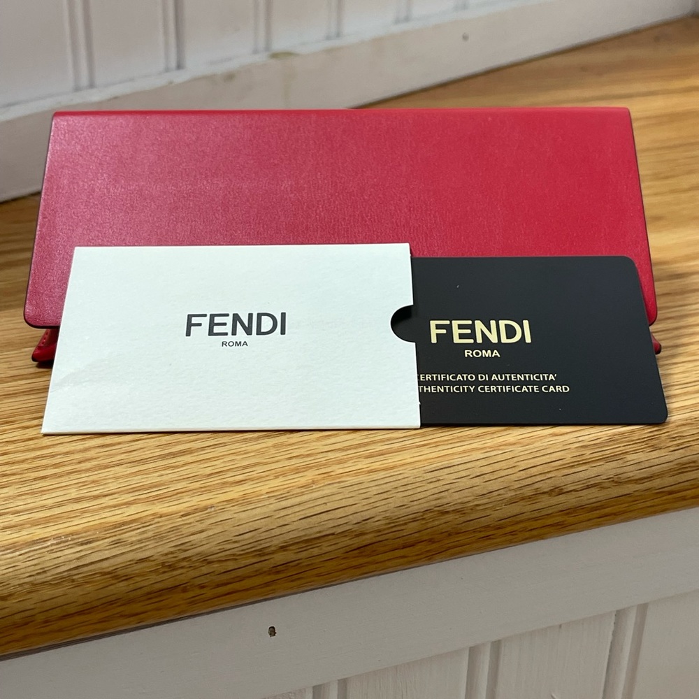 Fendi FF Oversized Aviator Sunglasses - Picture 10 of 10